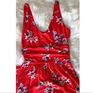 [St. Tropez] Red Floral Maxi Dress